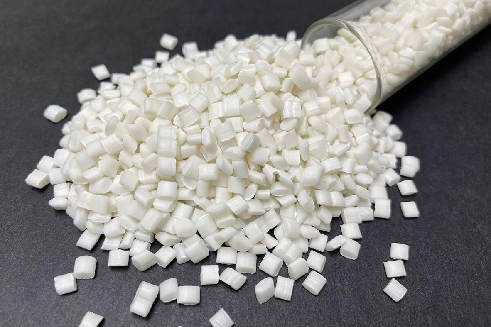 塑料袋更新?lián)Q代，原料去哪找？可降解吹膜料M300為你解決配方問題